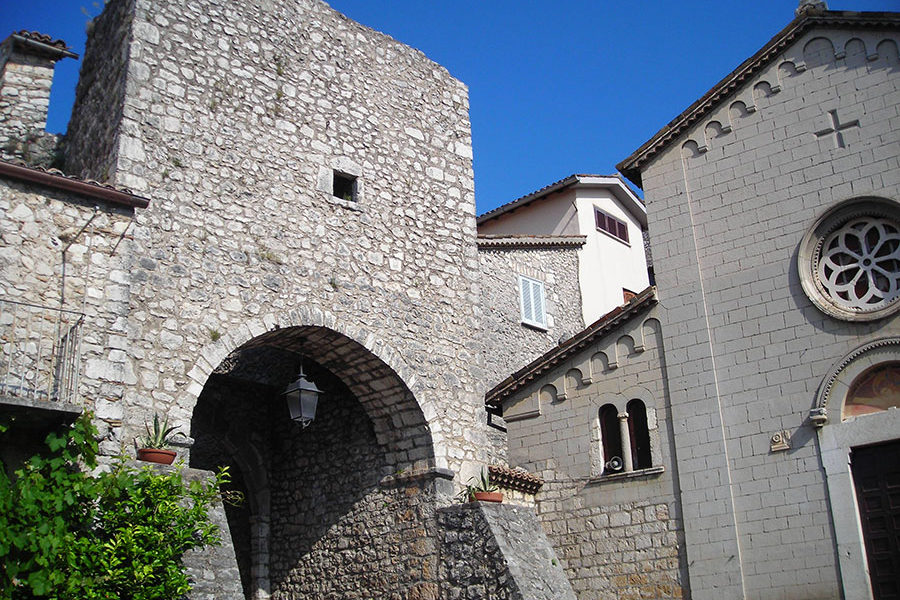 orgo Medievale Santa Croce e L'antica Verulae