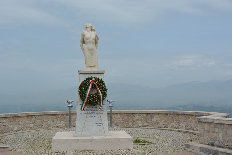 Monumento alla Mamma Ciociara  - Castro dei Volsci