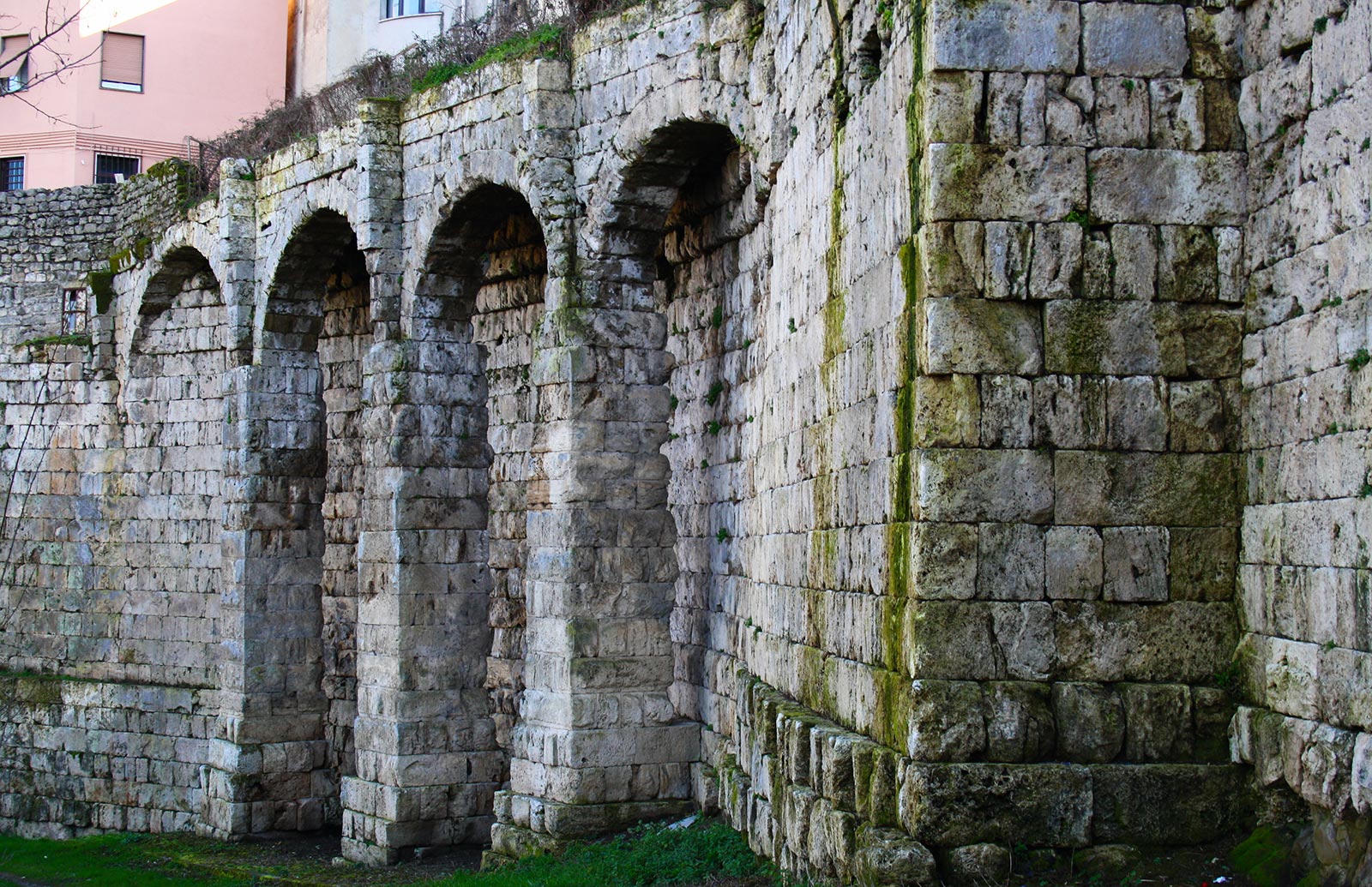 Gli Arcazzi di Piscina ad Anagni